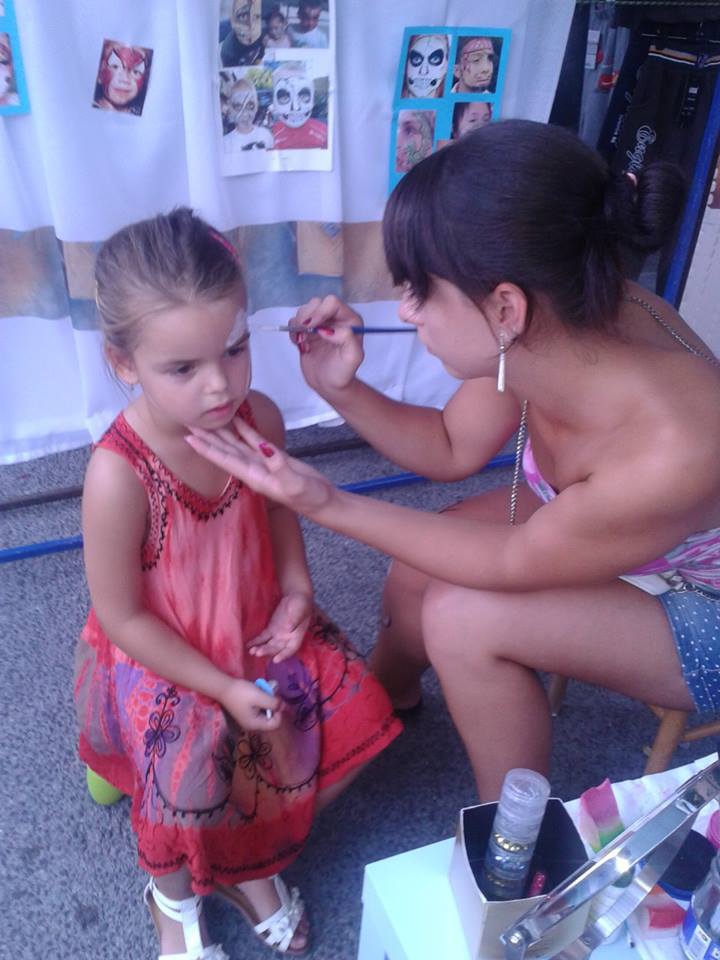 1098012_397935176975208_765917750_n